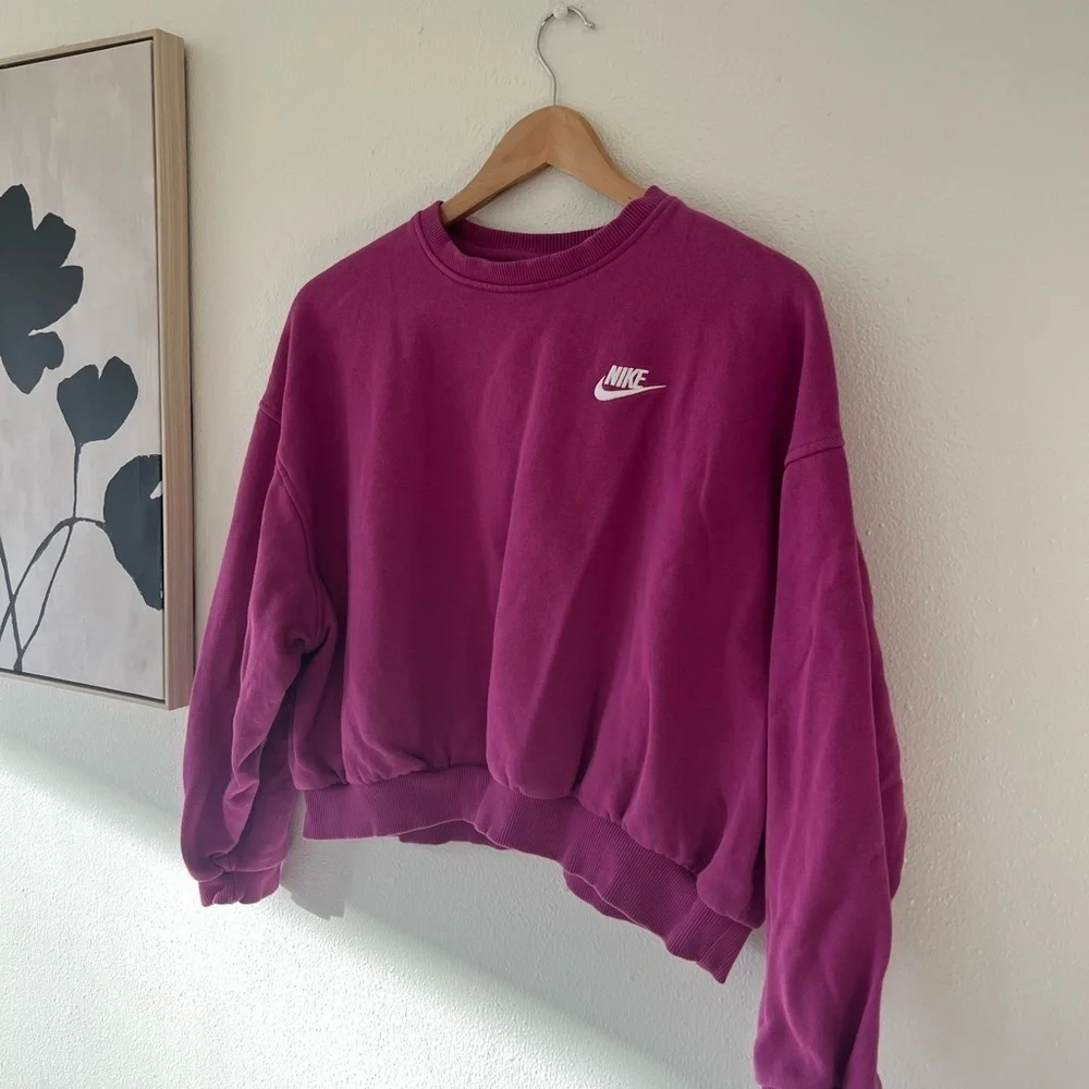 Nike Magenta Crewneck Sweatshirt